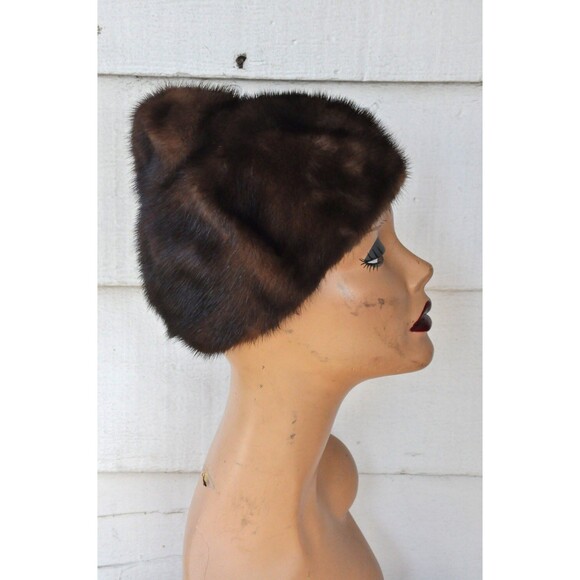 Vintage 40s Mink Fur Hat - Little Kiss Shaped Hat - Pixie Fur Hat Cocktail Party - Picture 3 of 5